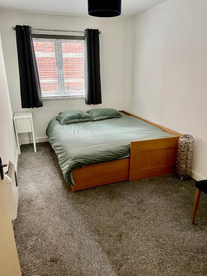 Large 2 Bedroom Apartment, 4 Beds One 1 En-Suite, Free Parking Nr Chelt Elmore And Quays Gloucester Kültér fotó